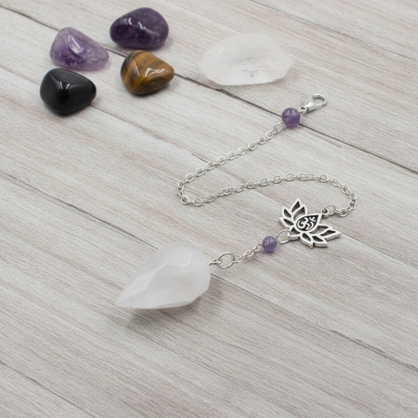 Pendule Divinatoire en Pierre Naturelle - Cristal de Roche, Obsidienne, Œil de Tigre, Améthyste
