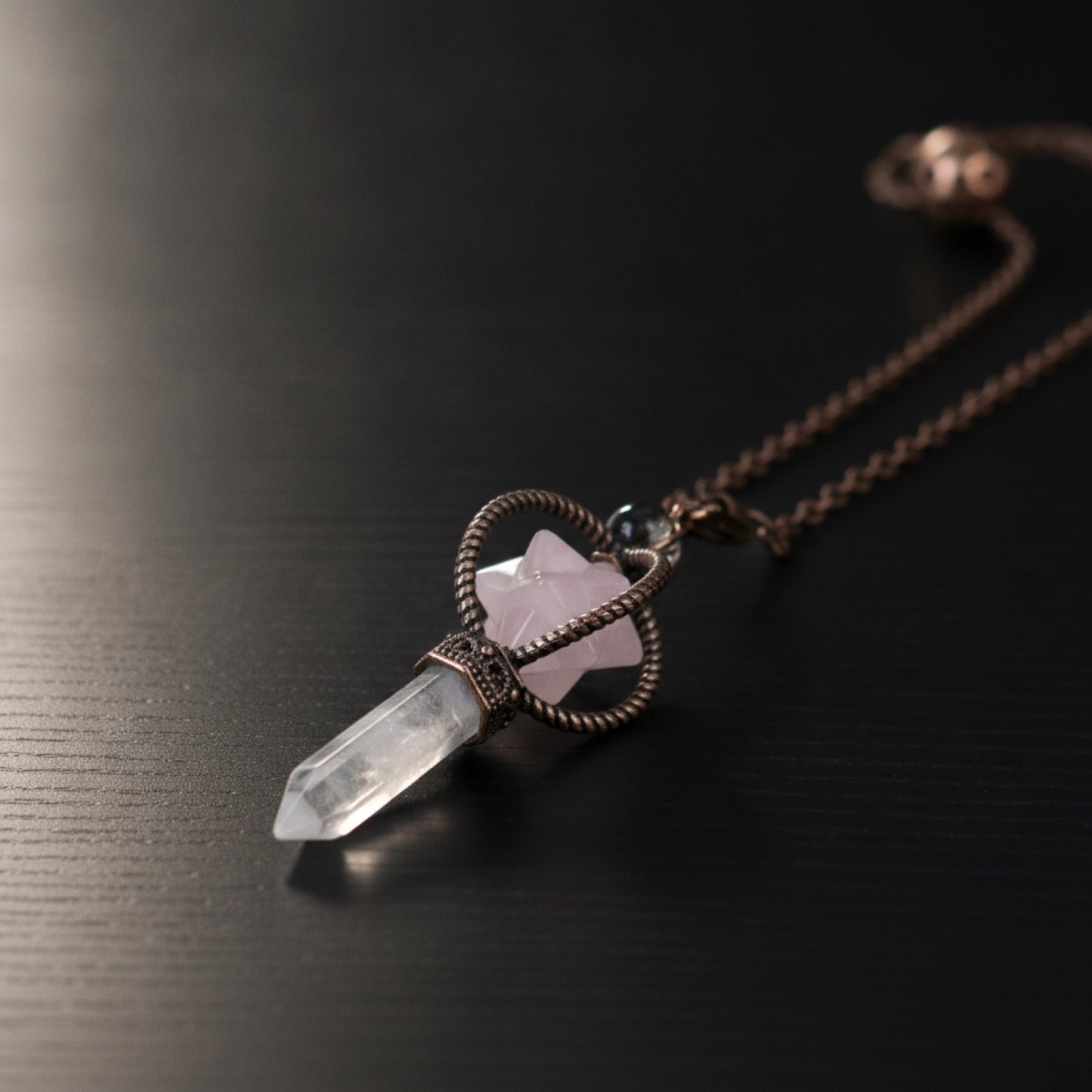 Pendule Divinatoire Merkaba en Cristal de Quartz Clair - Pierre Naturelle & Bronze Rouge