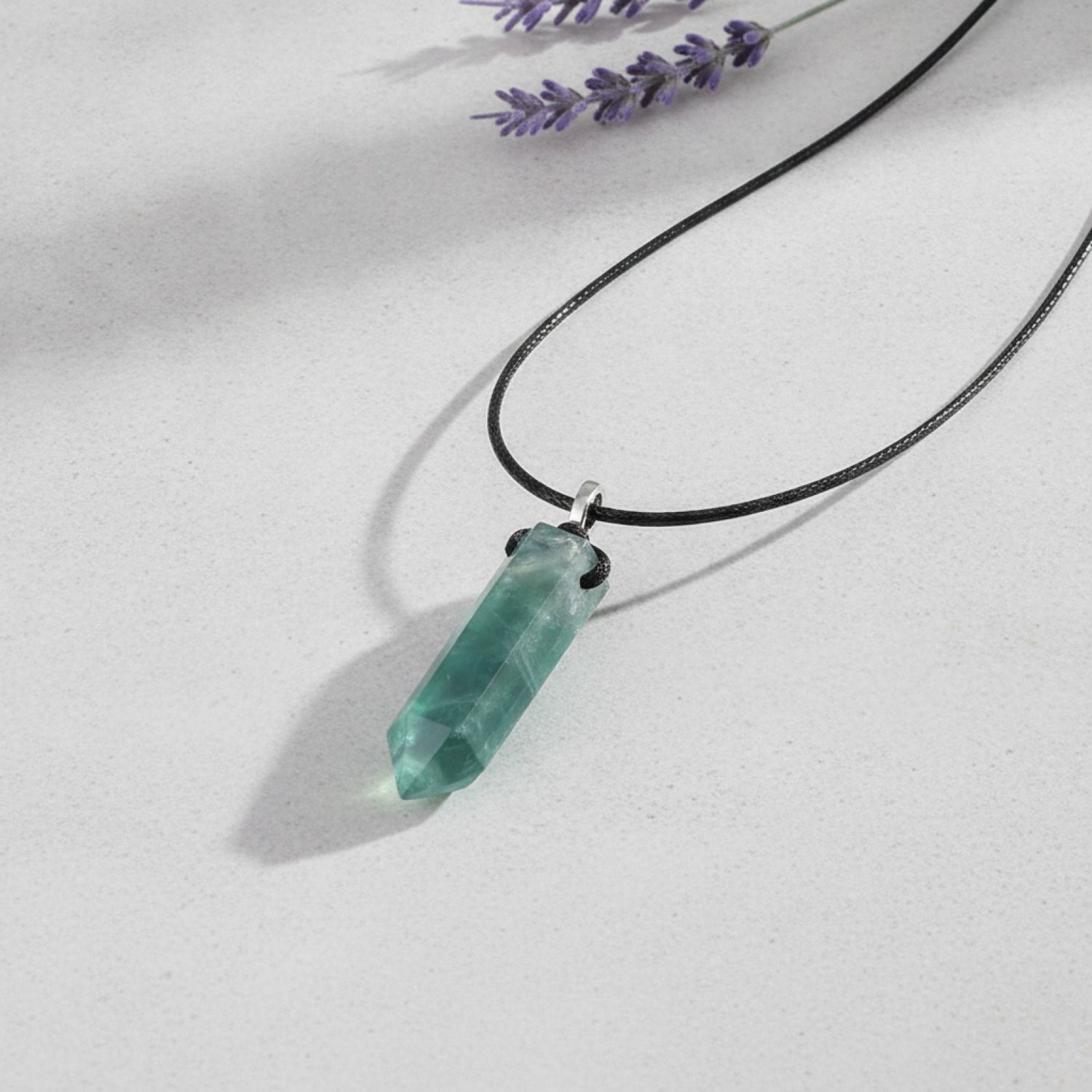 Collier Pendentif Fluorite Naturelle Hexagonale - Amulette Géométrique