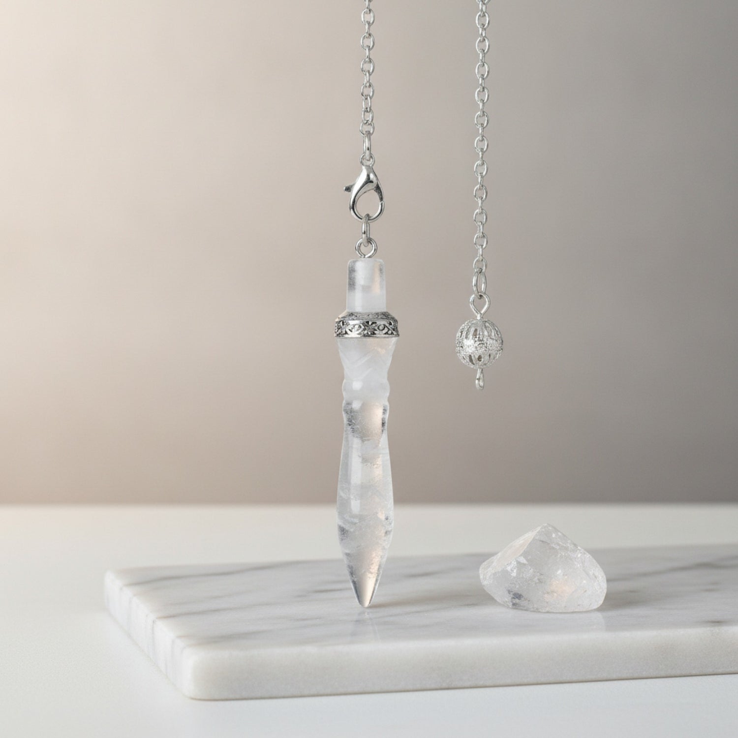 Pendule Divinatoire Cône Égyptien en Quartz Clair - Pierre Naturelle pour Radiesthésie et Reiki