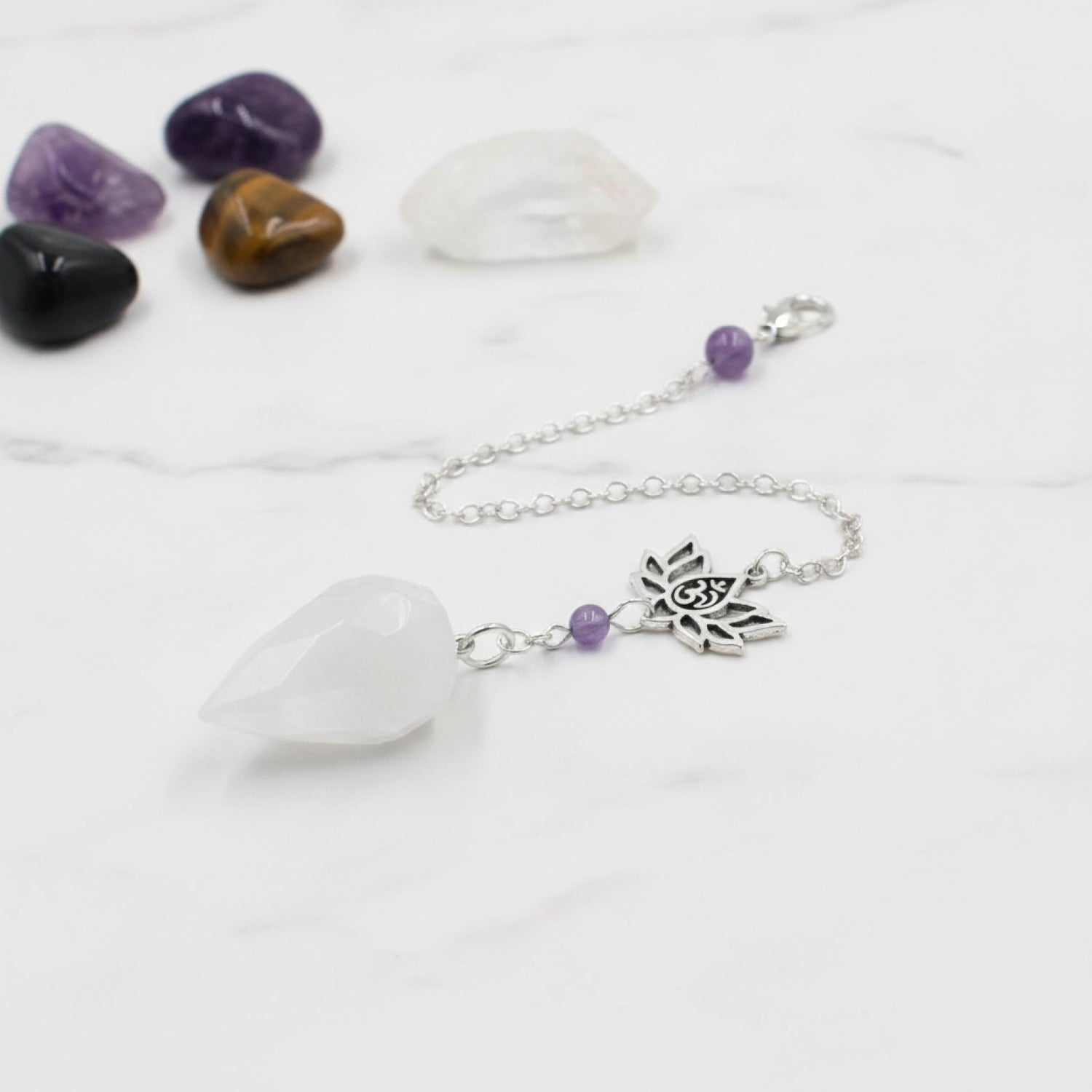 Pendule Divinatoire en Pierre Naturelle - Cristal de Roche, Obsidienne, Œil de Tigre, Améthyste